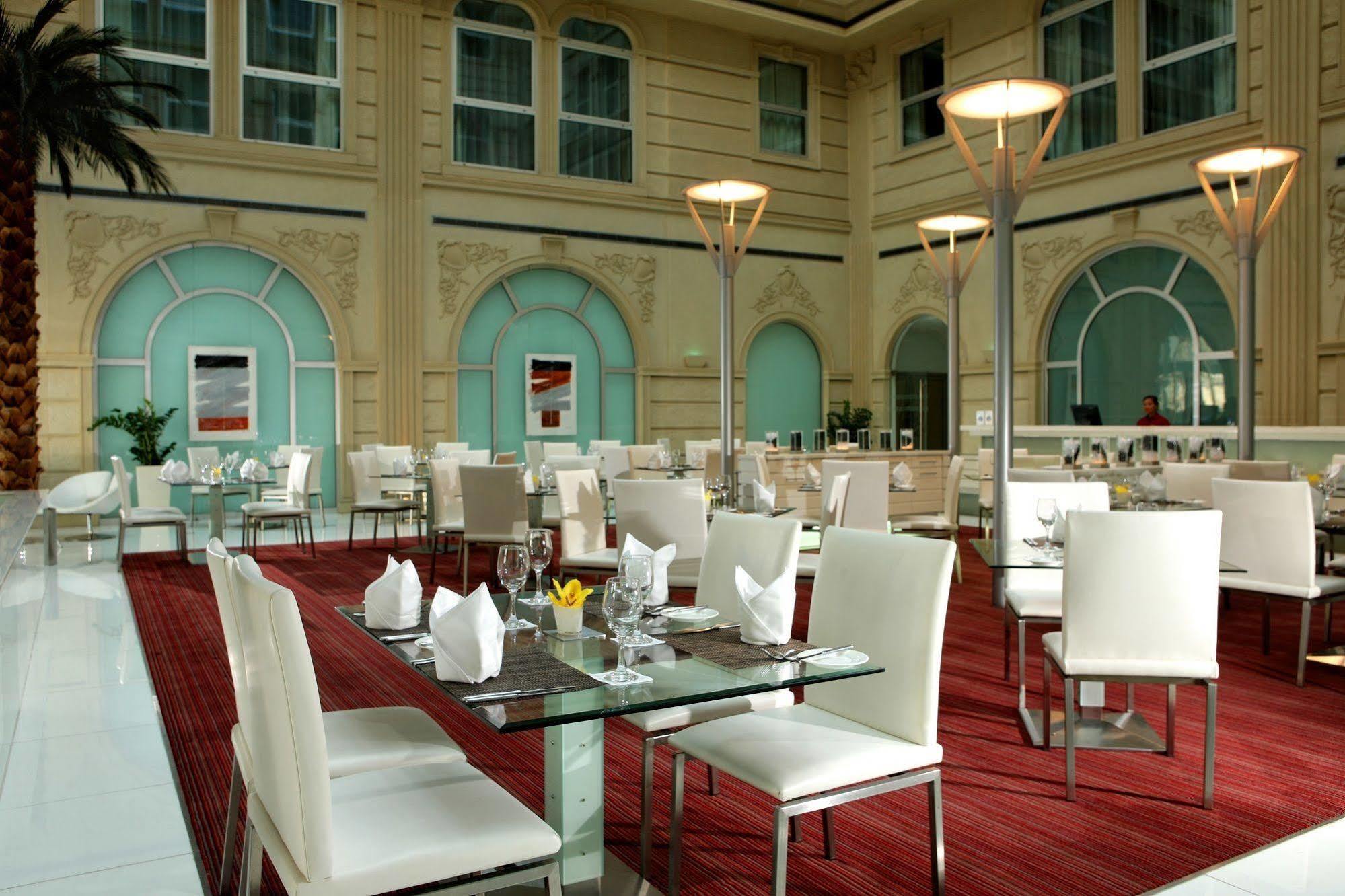 Villa Rotana Dubai Restaurant photo